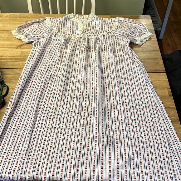 LANZ OF SALZBURG ⭐️ vintage gown made in USA - Picture 2 of 7